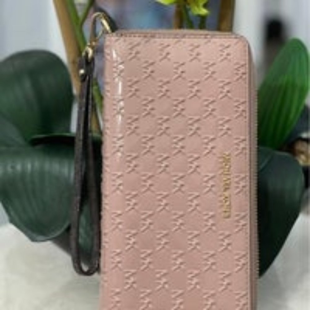 Michael Kors Jet Set Travel Continental Wallet in Fawn MSRP $178.00